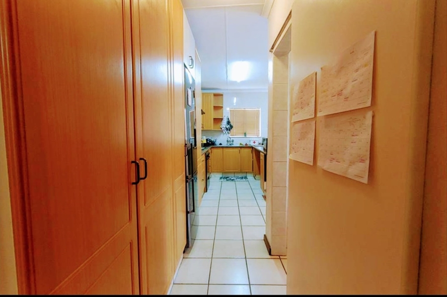 To Let 1 Bedroom Property for Rent in Van Riebeeck Park Gauteng