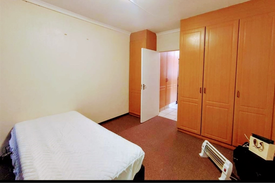 To Let 1 Bedroom Property for Rent in Van Riebeeck Park Gauteng