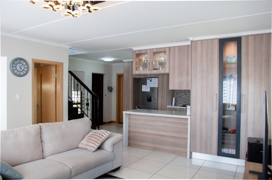 To Let 4 Bedroom Property for Rent in Carlswald Gauteng