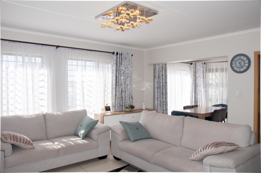 To Let 4 Bedroom Property for Rent in Carlswald Gauteng