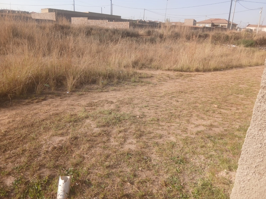 0 Bedroom Property for Sale in Mohlakeng Gauteng