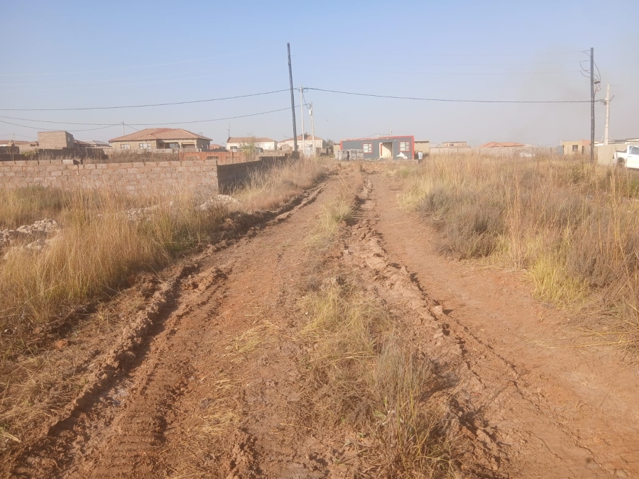 0 Bedroom Property for Sale in Mohlakeng Gauteng