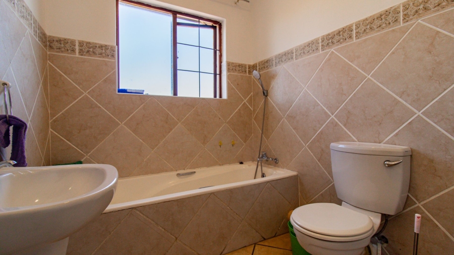 3 Bedroom Property for Sale in Bassonia Gauteng