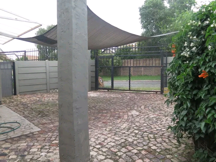 3 Bedroom Property for Sale in Glen Marais Gauteng