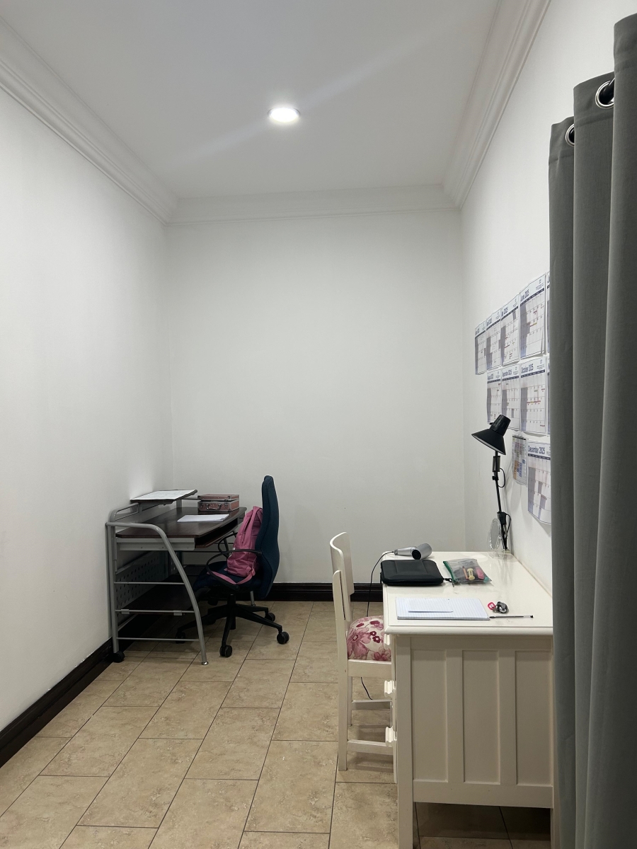 To Let 1 Bedroom Property for Rent in Roodepoort Gauteng