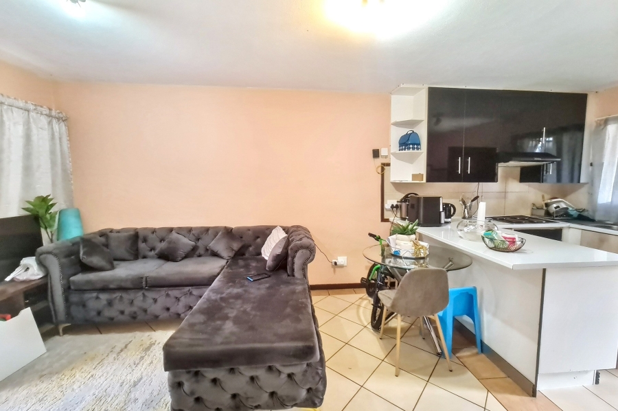 2 Bedroom Property for Sale in Noordwyk Gauteng