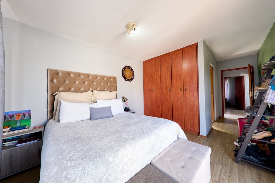 3 Bedroom Property for Sale in Erand Gardens Gauteng