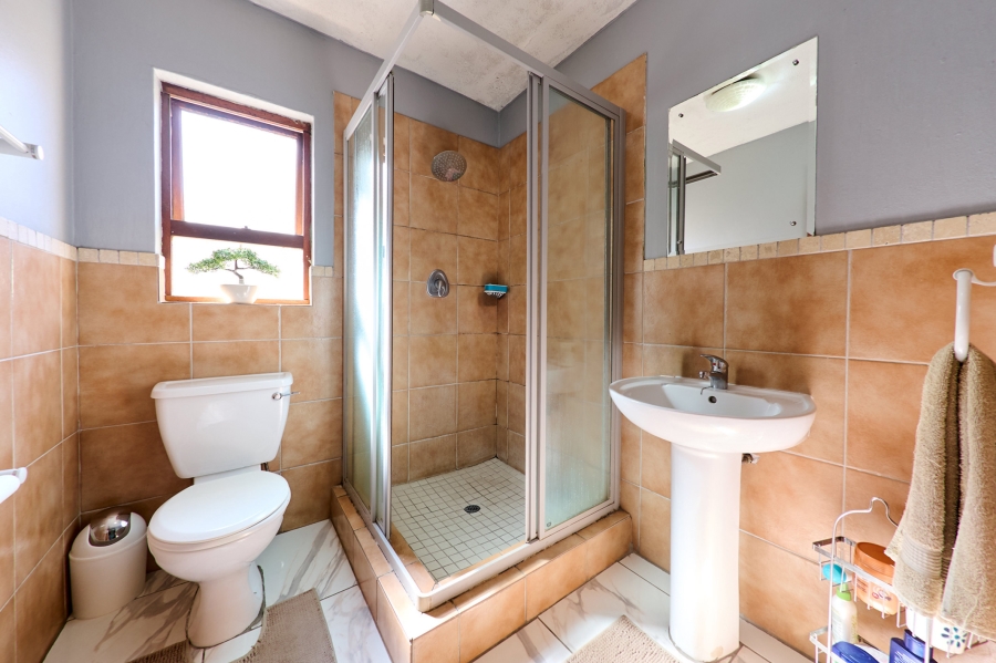 3 Bedroom Property for Sale in Erand Gardens Gauteng