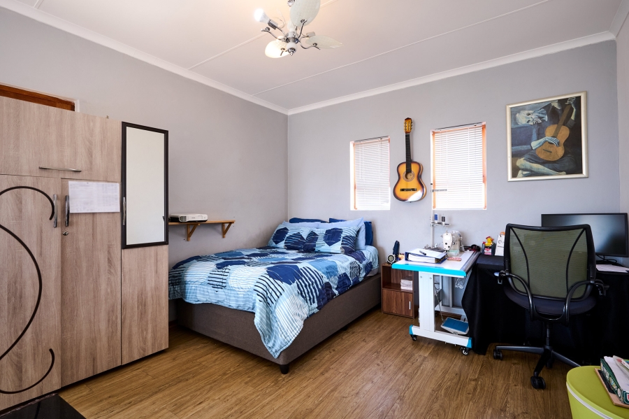 3 Bedroom Property for Sale in Erand Gardens Gauteng