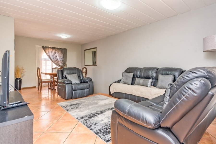 To Let 3 Bedroom Property for Rent in Noordheuwel Gauteng