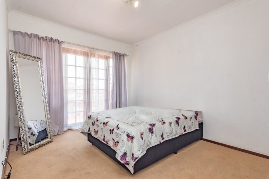 To Let 3 Bedroom Property for Rent in Noordheuwel Gauteng