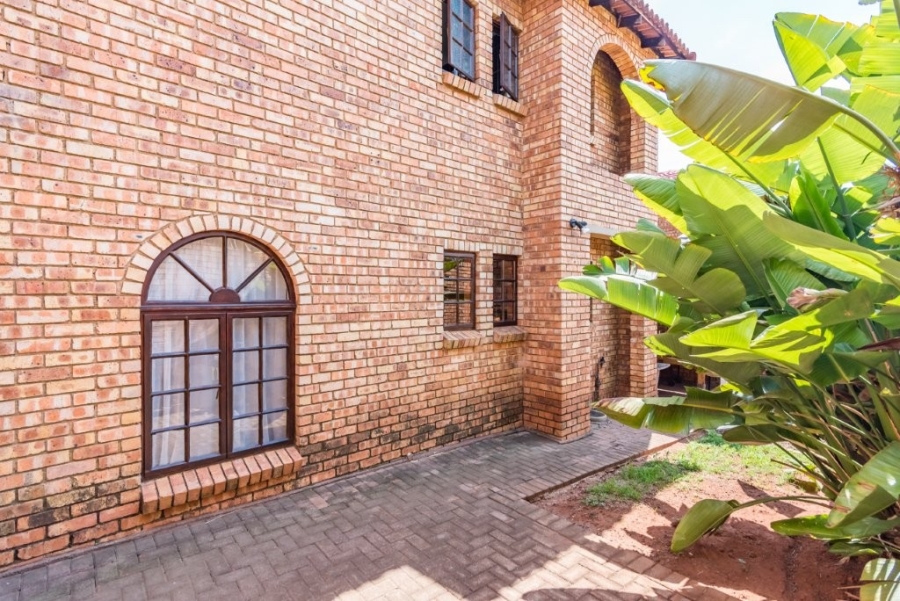 To Let 3 Bedroom Property for Rent in Noordheuwel Gauteng