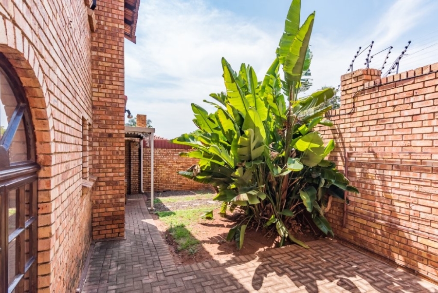 To Let 3 Bedroom Property for Rent in Noordheuwel Gauteng