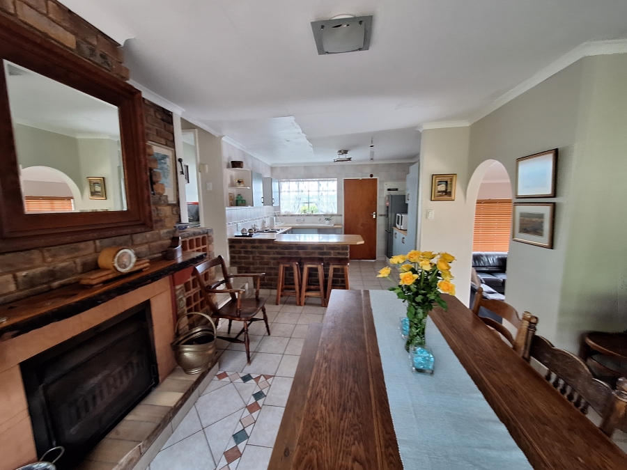 4 Bedroom Property for Sale in Roodekrans Gauteng