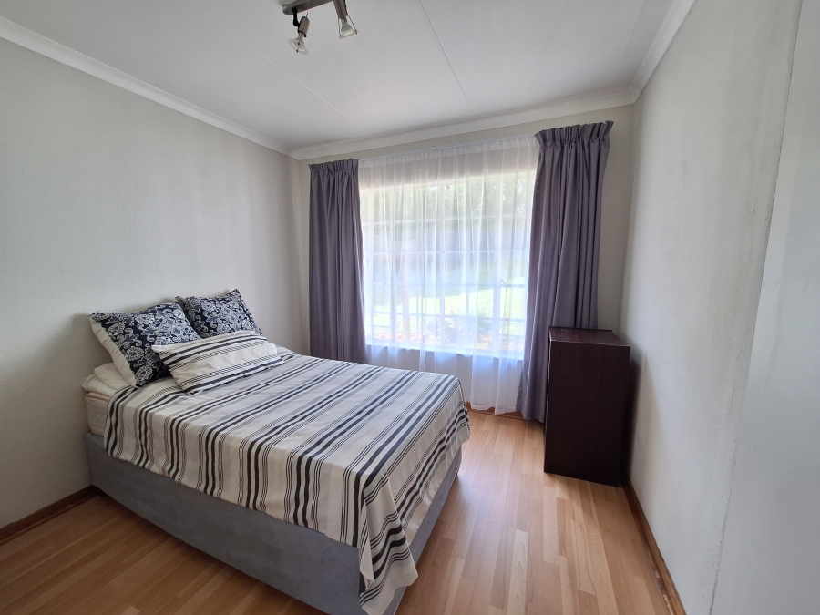 4 Bedroom Property for Sale in Roodekrans Gauteng