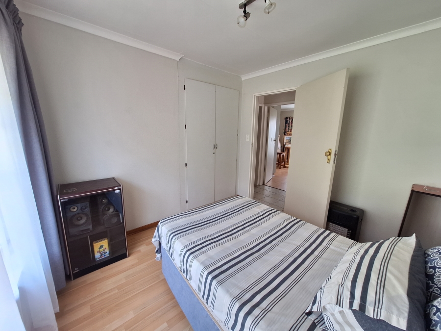 4 Bedroom Property for Sale in Roodekrans Gauteng