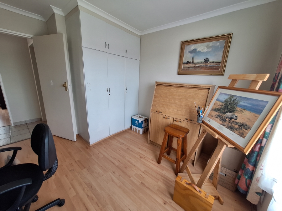4 Bedroom Property for Sale in Roodekrans Gauteng