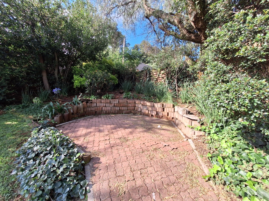 4 Bedroom Property for Sale in Roodekrans Gauteng