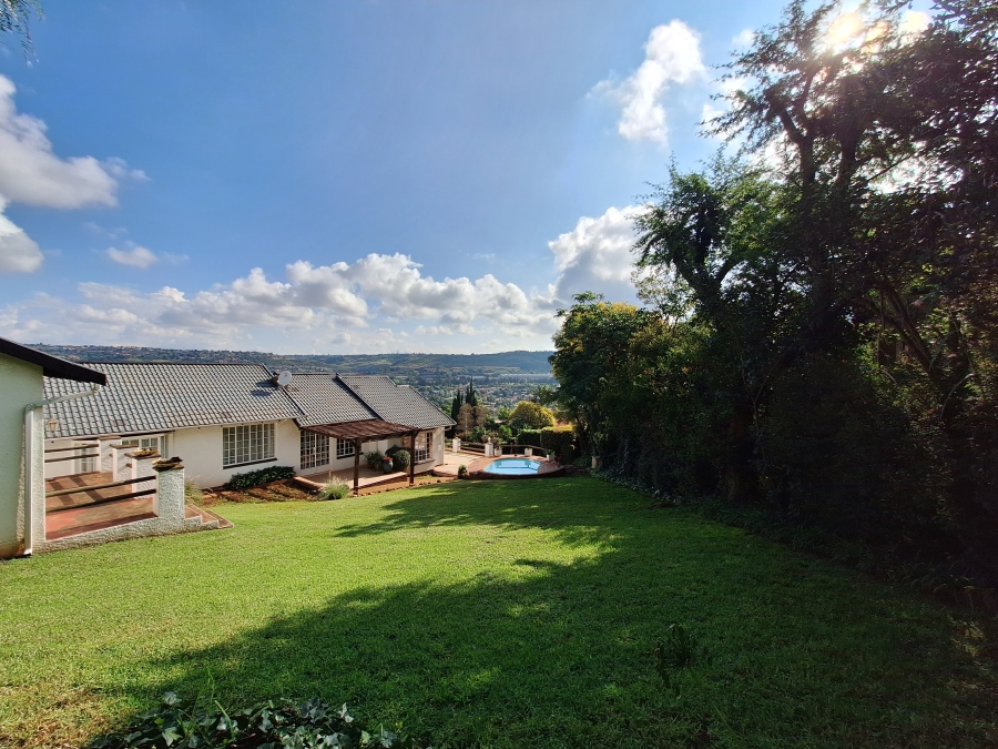 4 Bedroom Property for Sale in Roodekrans Gauteng