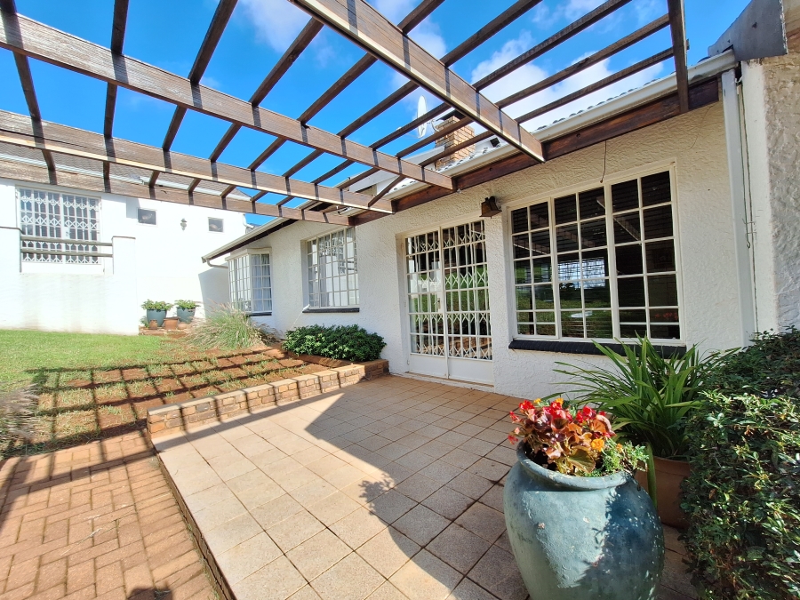 4 Bedroom Property for Sale in Roodekrans Gauteng