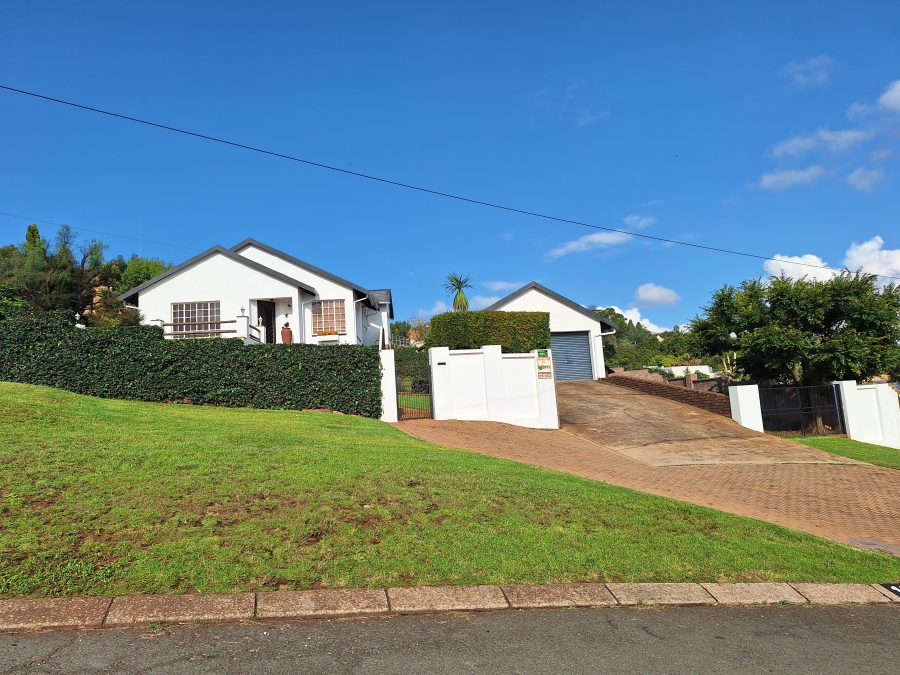 4 Bedroom Property for Sale in Roodekrans Gauteng