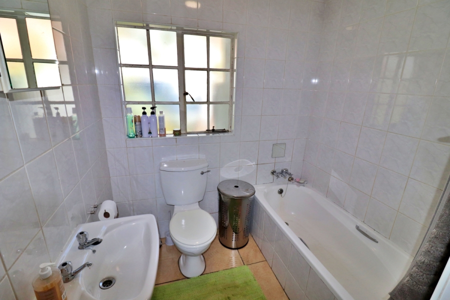 2 Bedroom Property for Sale in Eden Glen Gauteng