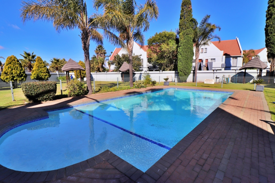 2 Bedroom Property for Sale in Eden Glen Gauteng