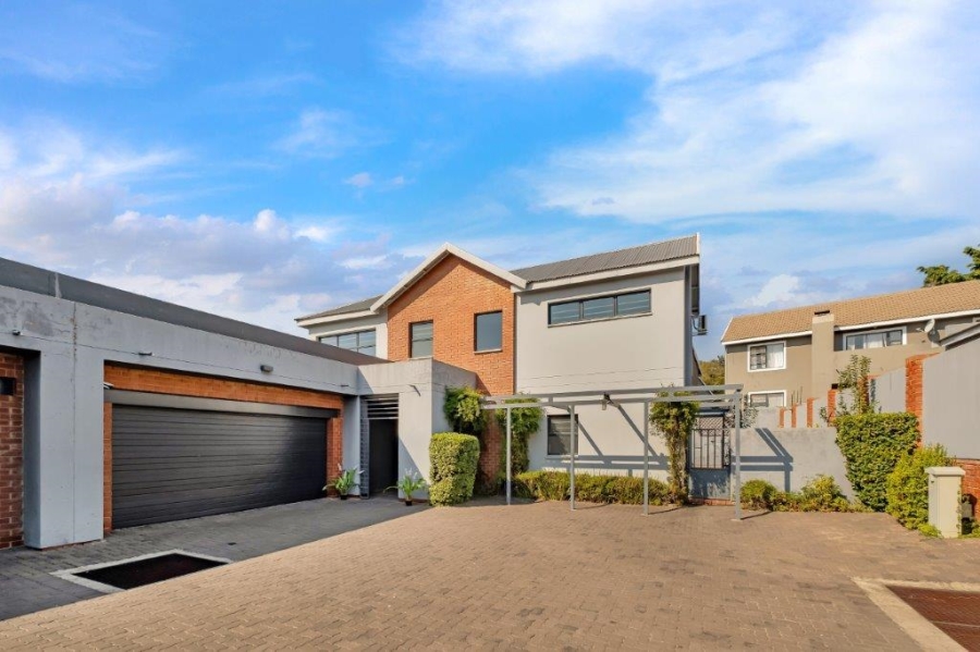 4 Bedroom Property for Sale in Ferndale Gauteng