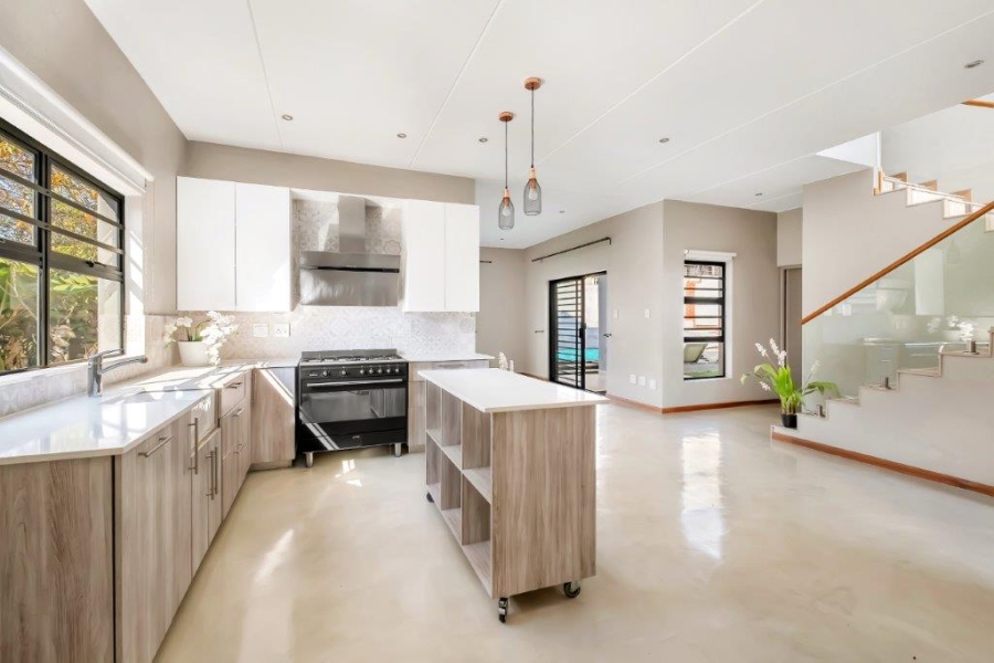 4 Bedroom Property for Sale in Ferndale Gauteng