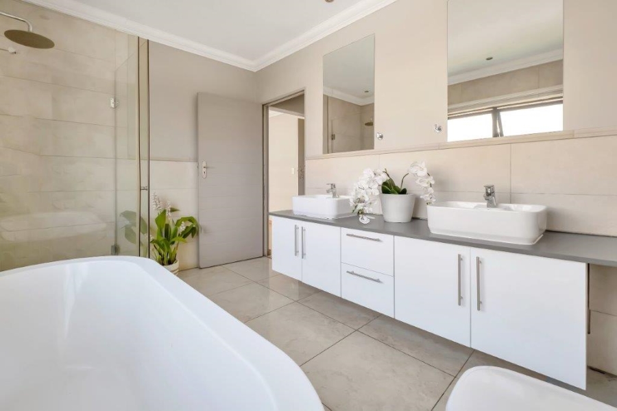 4 Bedroom Property for Sale in Ferndale Gauteng