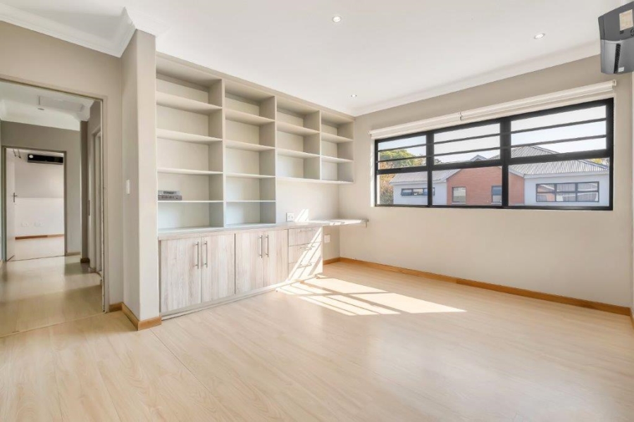 4 Bedroom Property for Sale in Ferndale Gauteng