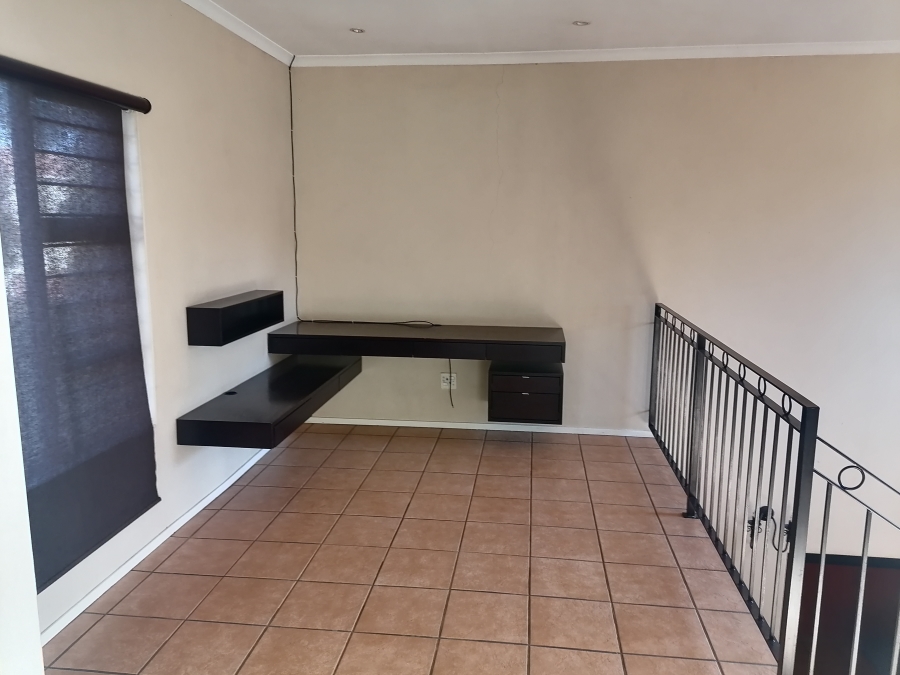 To Let 3 Bedroom Property for Rent in Honeydew Gauteng
