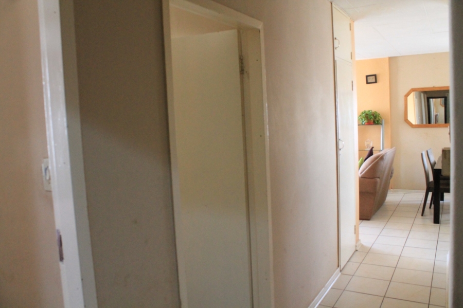 2 Bedroom Property for Sale in Sophiatown Gauteng