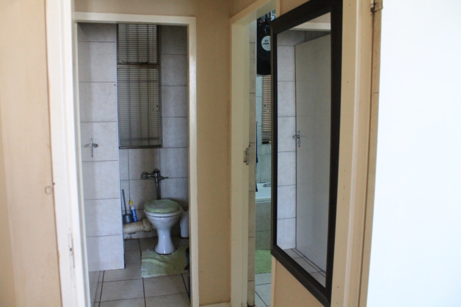 2 Bedroom Property for Sale in Sophiatown Gauteng