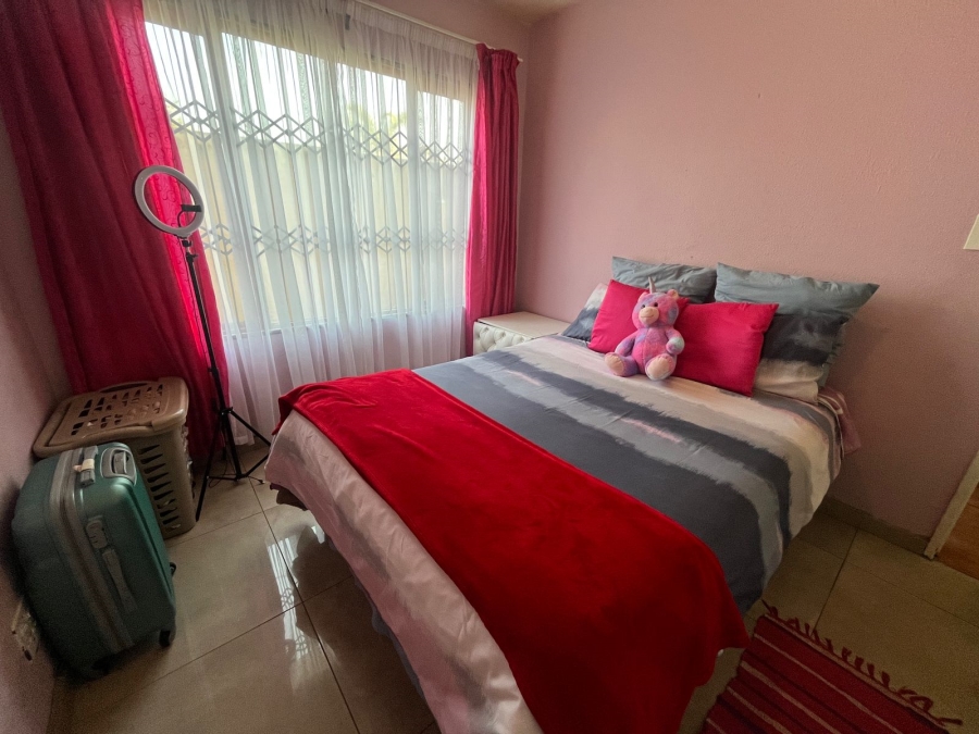 2 Bedroom Property for Sale in Meredale Gauteng