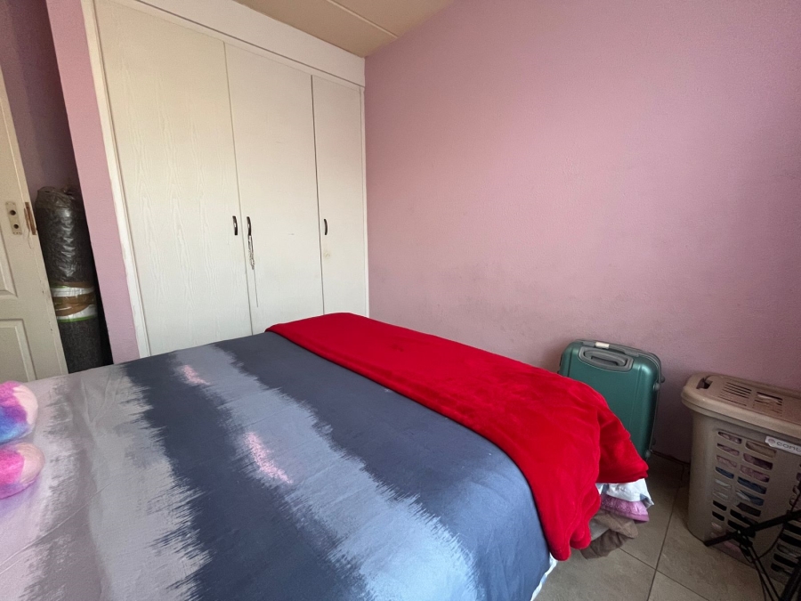 2 Bedroom Property for Sale in Meredale Gauteng