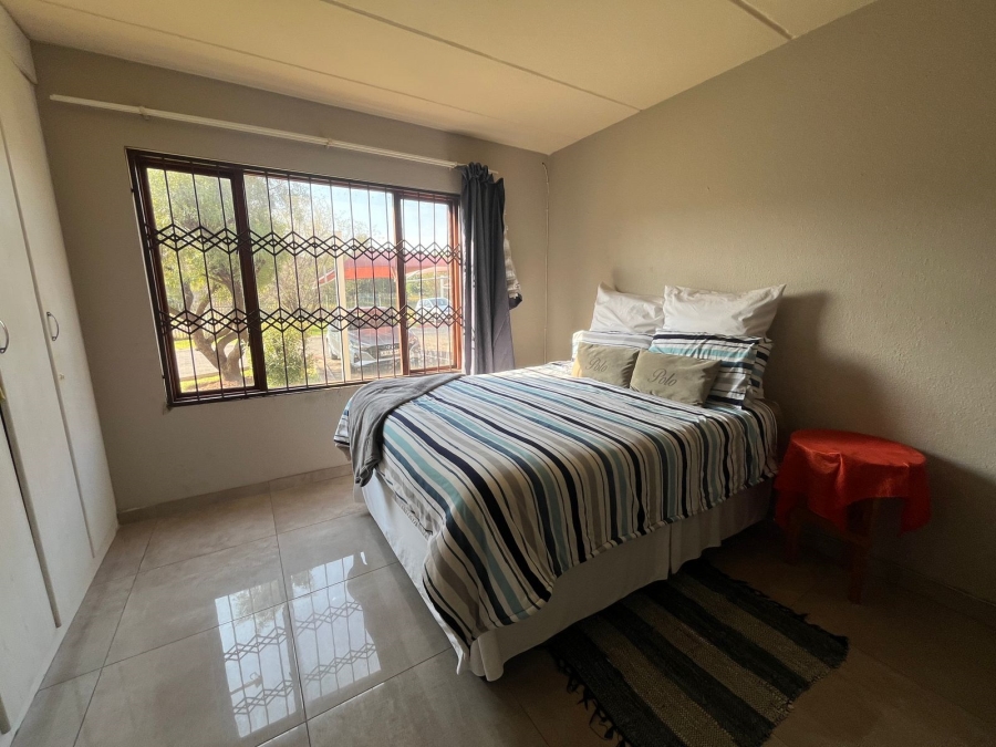 2 Bedroom Property for Sale in Meredale Gauteng