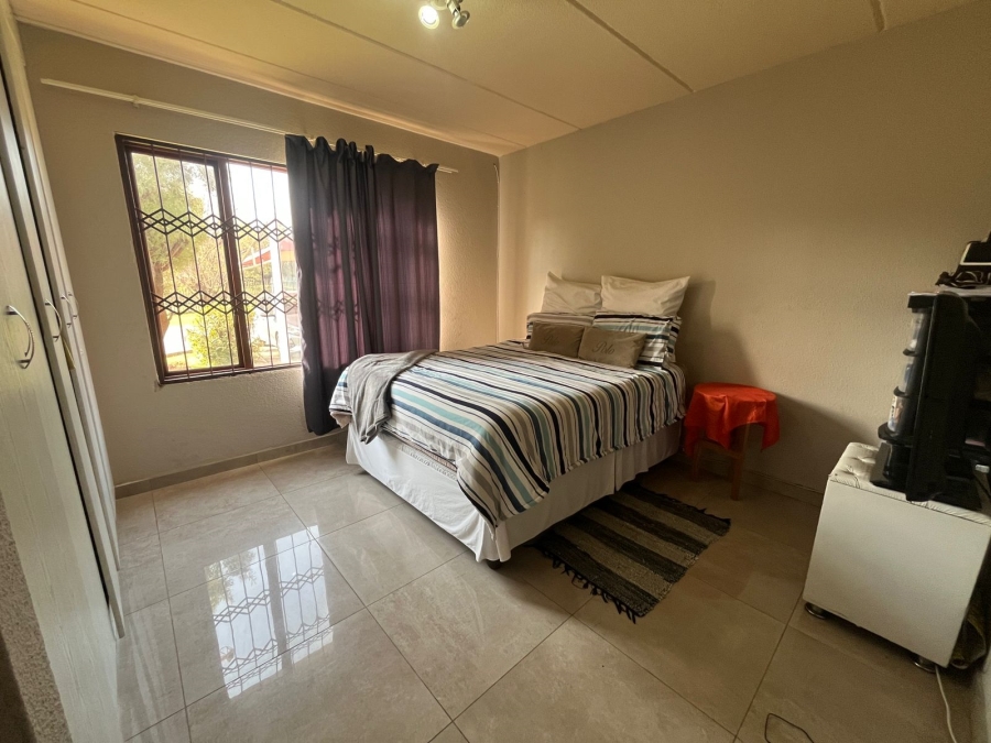 2 Bedroom Property for Sale in Meredale Gauteng