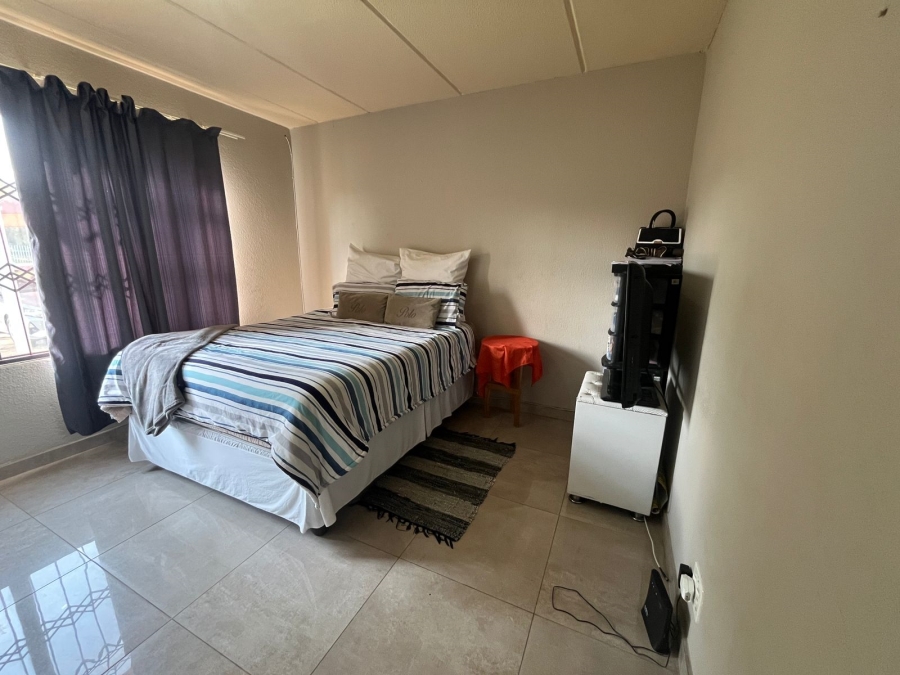 2 Bedroom Property for Sale in Meredale Gauteng