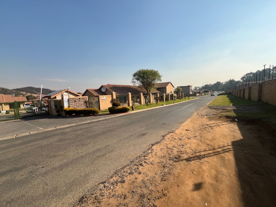2 Bedroom Property for Sale in Meredale Gauteng