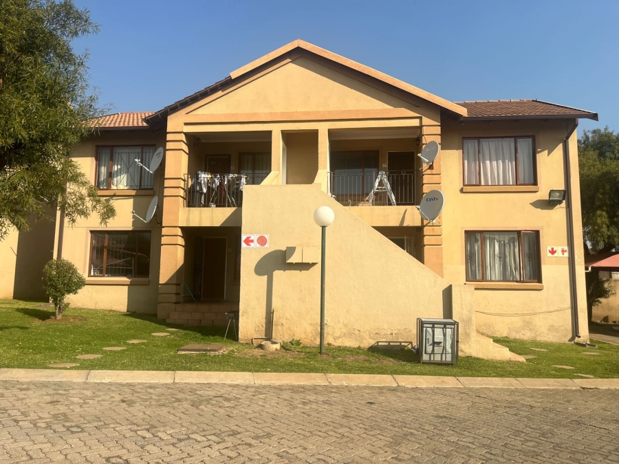 2 Bedroom Property for Sale in Meredale Gauteng