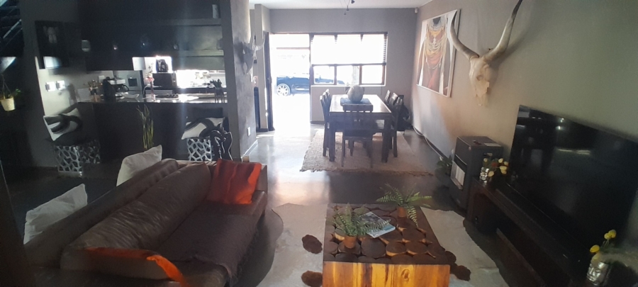 To Let 2 Bedroom Property for Rent in Broadacres Gauteng