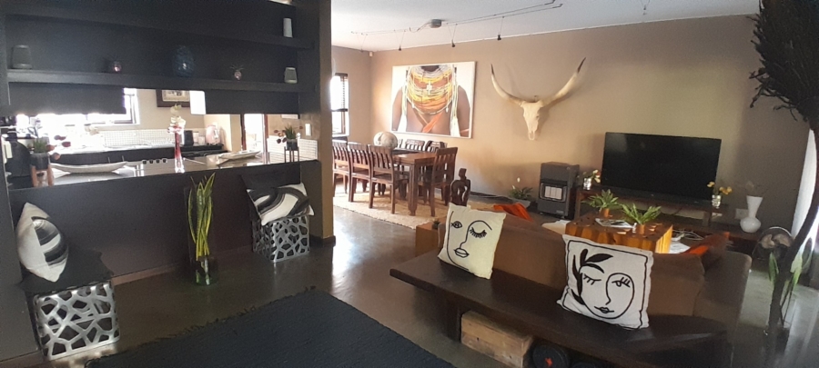 To Let 2 Bedroom Property for Rent in Broadacres Gauteng