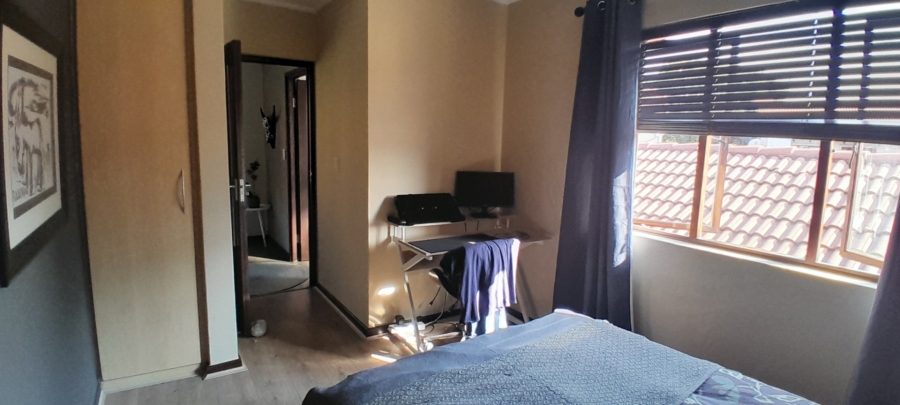 To Let 2 Bedroom Property for Rent in Broadacres Gauteng