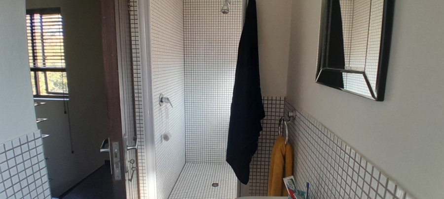 To Let 2 Bedroom Property for Rent in Broadacres Gauteng