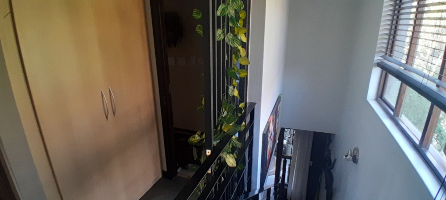 To Let 2 Bedroom Property for Rent in Broadacres Gauteng