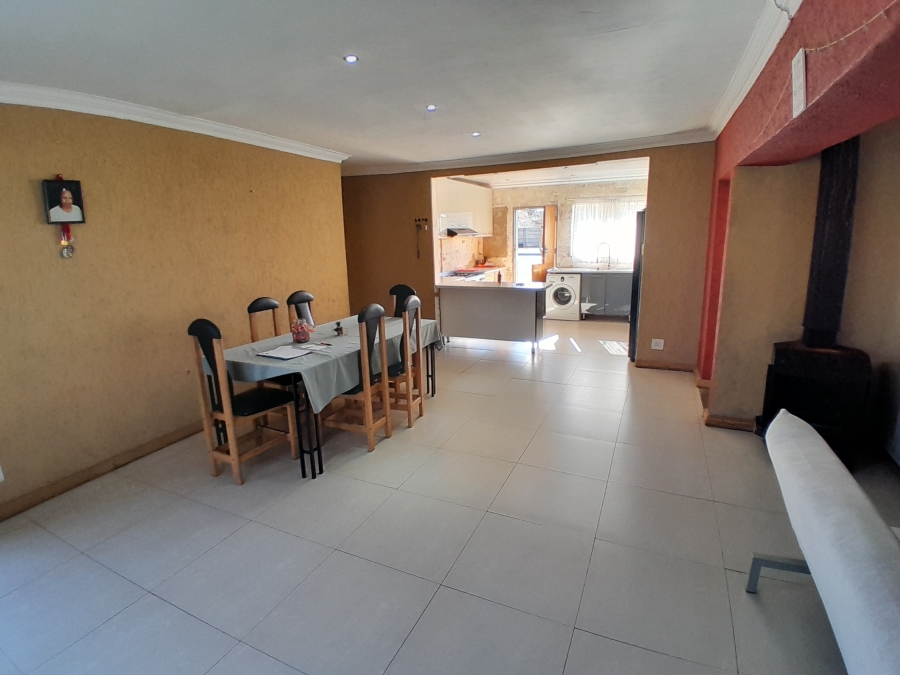 4 Bedroom Property for Sale in Witpoortjie Gauteng