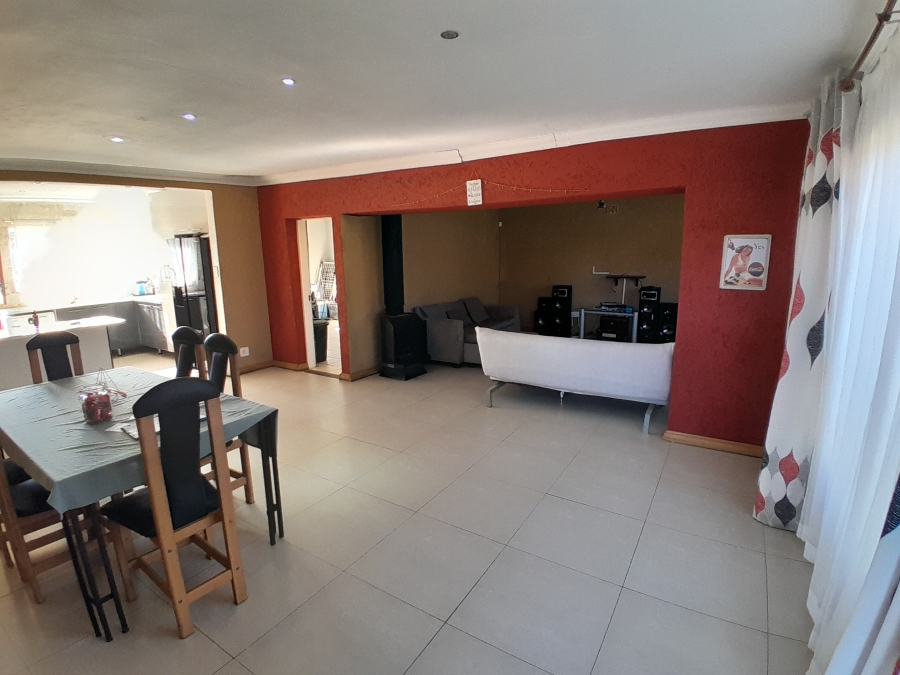 4 Bedroom Property for Sale in Witpoortjie Gauteng