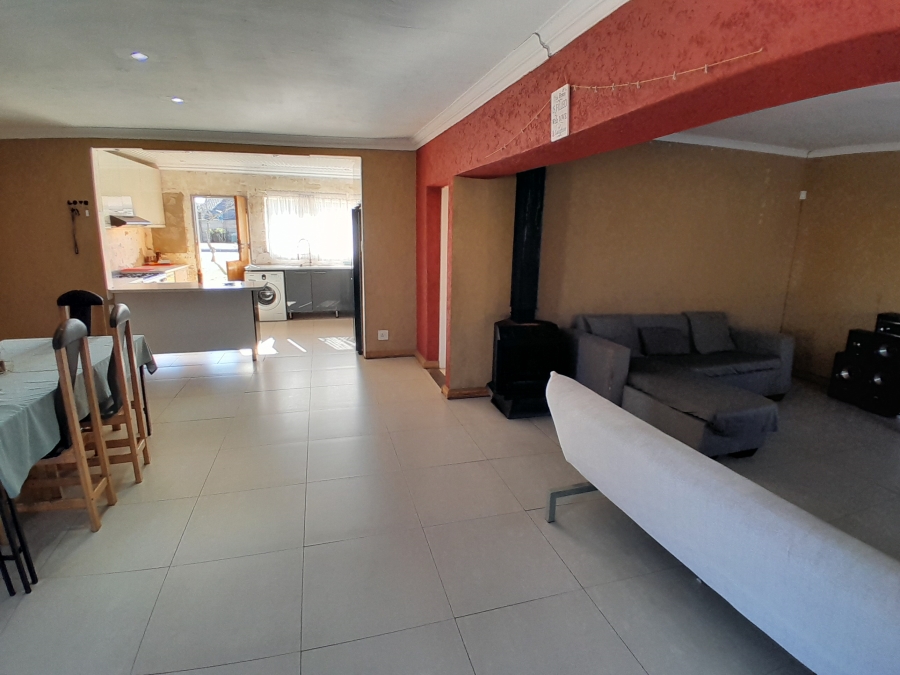 4 Bedroom Property for Sale in Witpoortjie Gauteng