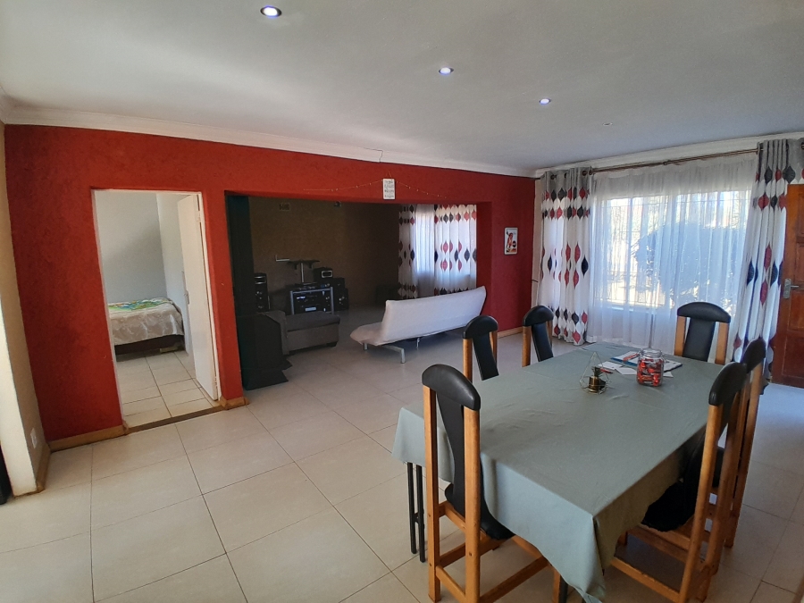 4 Bedroom Property for Sale in Witpoortjie Gauteng